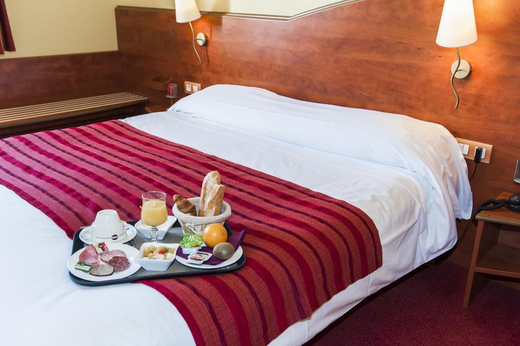 Armony Hotel Бур-Ашар Екстериор снимка