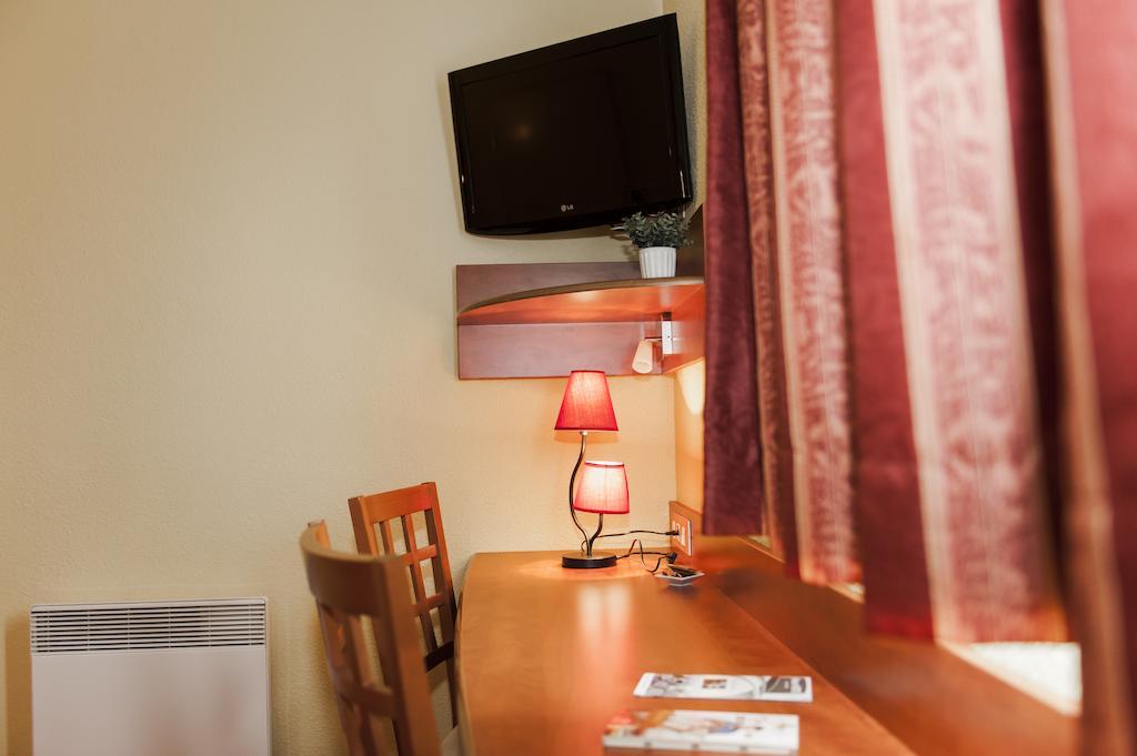 Armony Hotel Бур-Ашар Екстериор снимка