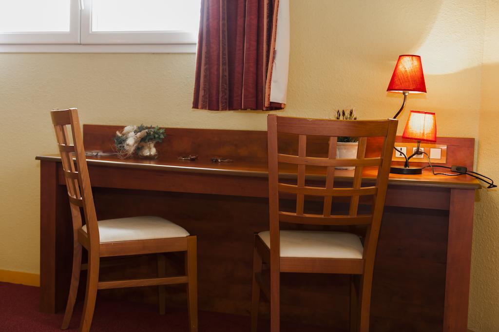 Armony Hotel Бур-Ашар Екстериор снимка