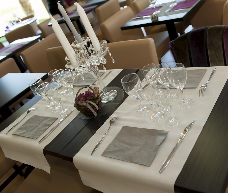Armony Hotel Бур-Ашар Екстериор снимка